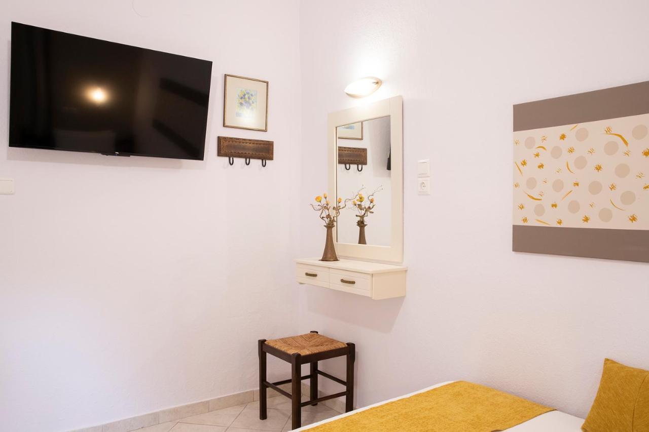 Evaggelia Apartment *